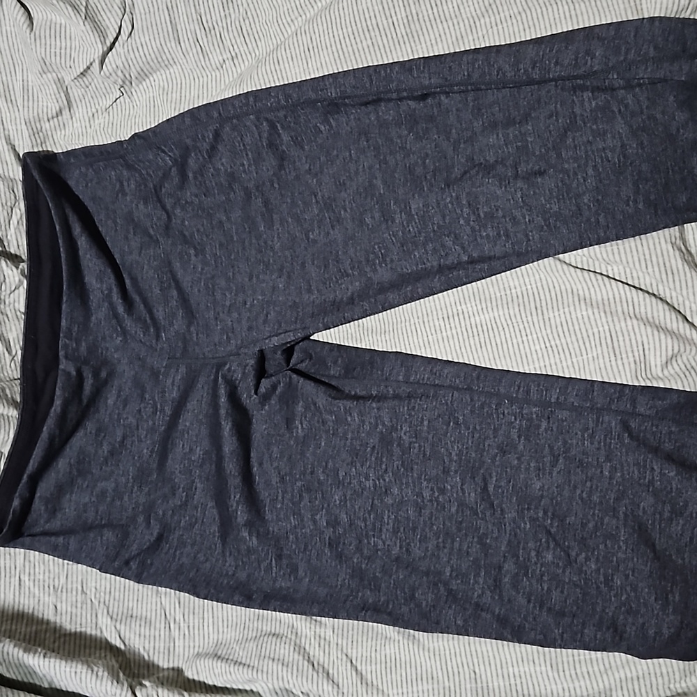 Capri yoga pants
